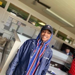 Meet your Posher, Amir